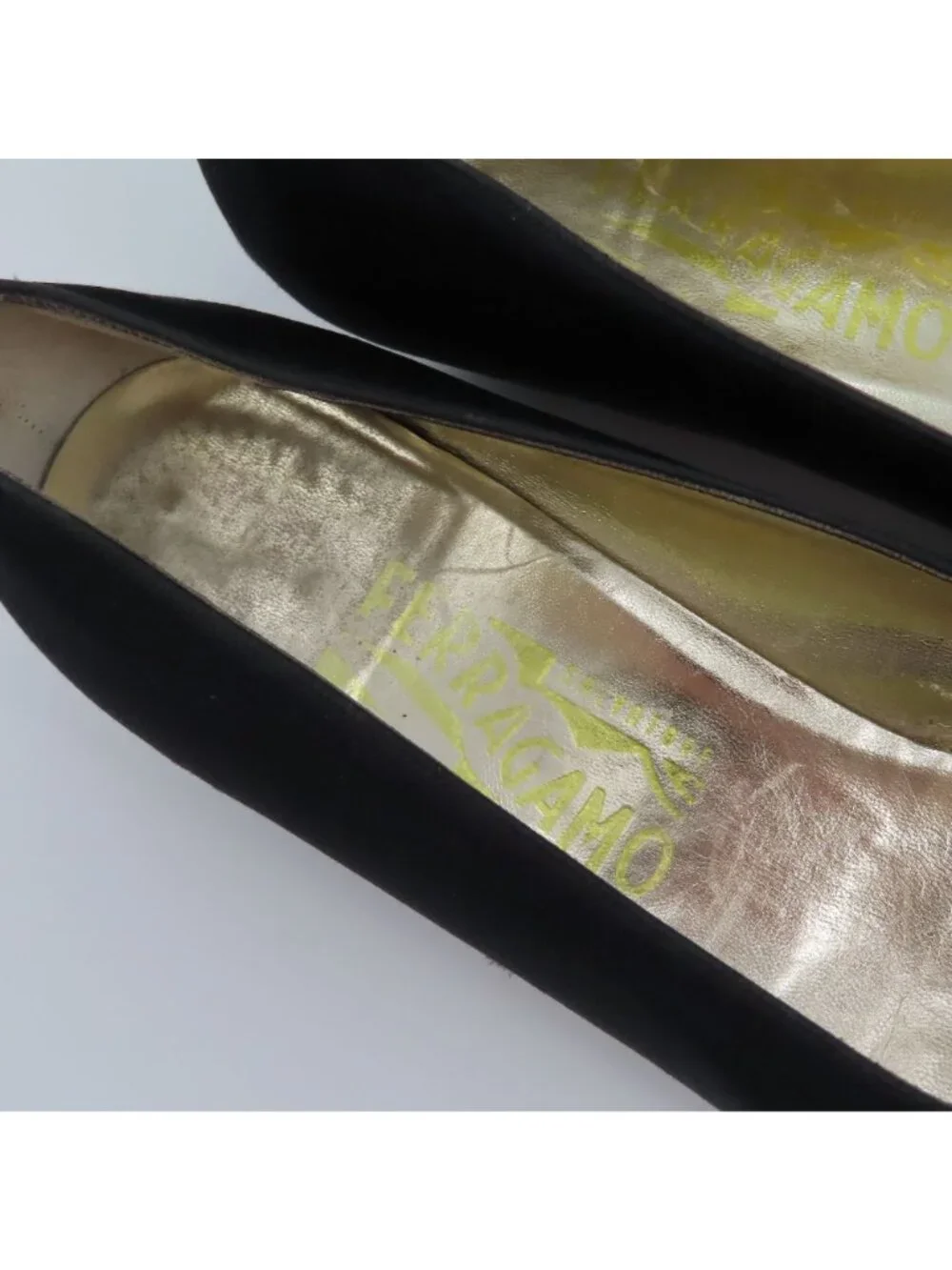 Salvatore Ferragamo Womens 8 AA Vara Gold Rhinestone Black Satin Bow Heels Shoes